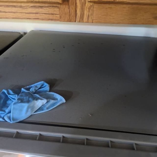 Polished stainless appliance
